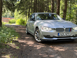 BMW 320 XDrive (2 foto / 15)