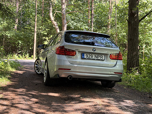 BMW 320 XDrive (5 foto / 15)