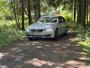 BMW 320 XDrive (11 foto / 15)