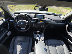 BMW 320 XDrive (15 foto / 15)