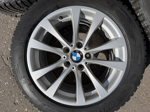 17" оригинальные диски BMW style 395 5x120 + шипованные шины 225/55 (1 фото из 7)