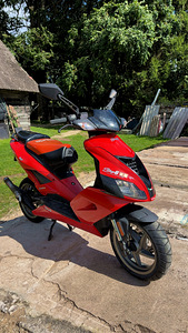 Aprilia SR50R piaggio (2 foto / 9)