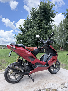 Aprilia SR50R piaggio (8 foto / 9)