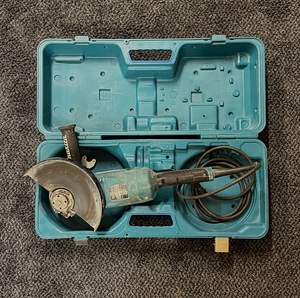 Makita GA9020S nurklihvija (1 foto / 2)