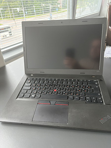 Lenovo ThinkPad L470 (2 foto / 5)