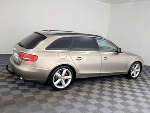 Audi A4 S-Line Quattro ATM 3.0 TDI 176kW (3 foto / 9)