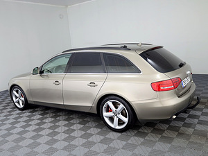 Audi A4 S-Line Quattro ATM 3.0 TDI 176kW (4 foto / 9)