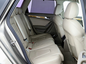 Audi A4 S-Line Quattro ATM 3.0 TDI 176kW (7 foto / 9)