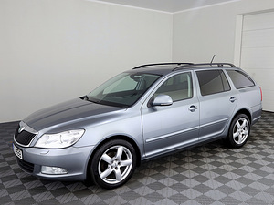Skoda Octavia Comfortline Facelift ATM 1.6 TDI 77kW (2 foto / 8)