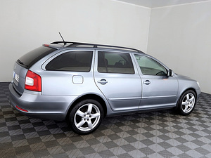 Skoda Octavia Comfortline Facelift ATM 1.6 TDI 77kW (3 foto / 8)