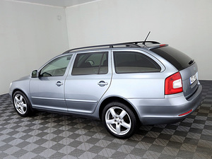Skoda Octavia Comfortline Facelift ATM 1.6 TDI 77kW (4 foto / 8)