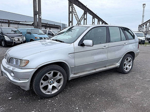 BMW X5 Sportpakett ATM 2.9 D 135kW (2 foto / 7)