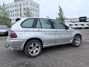BMW X5 Sportpakett ATM 2.9 D 135kW (3 foto / 7)