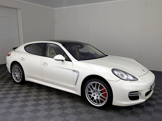 Porsche Panamera Turbo 4.8 368kW