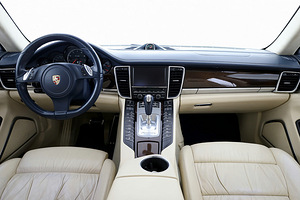 Porsche Panamera Turbo 4.8 368kW (5 foto / 9)