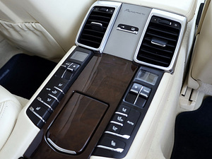 Porsche Panamera Turbo 4.8 368kW (8 foto / 9)