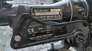 Päramootor SUZUKU DF 2.5 (6 foto / 10)