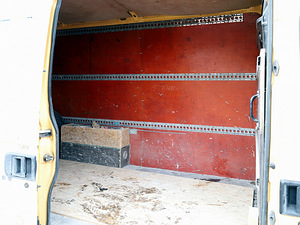 Iveco Daily 35S18V Van 3.0 HPI 130kW (7 foto / 8)