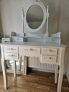 IKEA Peegliga tualettlaud (1 foto / 4)