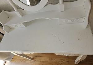 IKEA Peegliga tualettlaud (4 foto / 4)