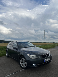 BMW E61 520D 2009 (2 foto / 9)