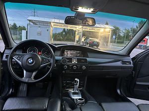 BMW E61 520D 2009 (6 foto / 9)