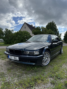 BMW e38 730 (1 foto / 6)