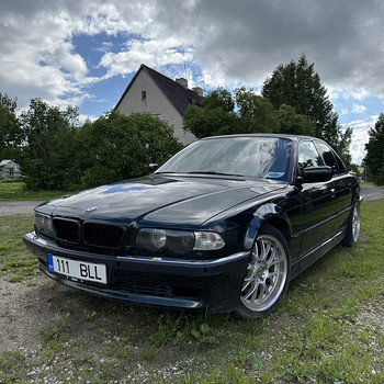 BMW e38 730