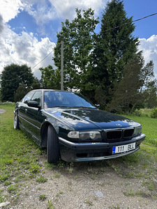 BMW e38 730 (2 foto / 6)