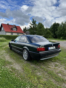 BMW e38 730 (4 foto / 6)