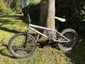 Jalgratas BMX (1 foto / 3)