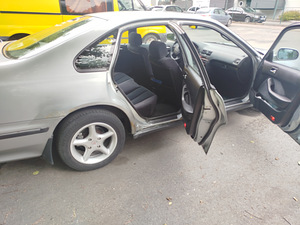 Honda Accord 97a 1.8 (85 kW), manuaal, läbisõit 253900. (5 foto / 7)