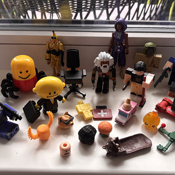 Фигурки Roblox
