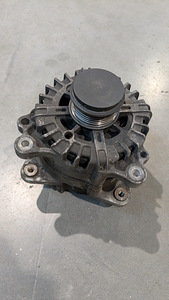 OEM генератор Porsche и VW 3.0TDI / 3.6 и 4.2l FSI (1 фото из 5)