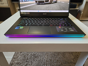 MSI Raider GE67HX 12UGS OLED 240Hz I7-12800HX RTX-3070TI (3 foto / 7)