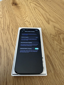 iPhone 13 128GB, BH 100% (2 foto / 8)