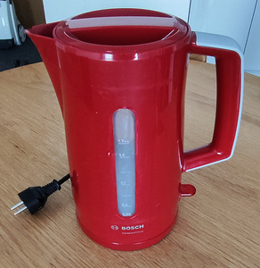Elektriline veekeetja Bosch 1.7L (1 foto / 6)