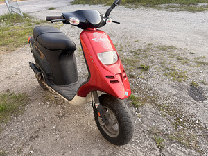 Piaggio Typhoon 50 куб. см (2 фото из 6)