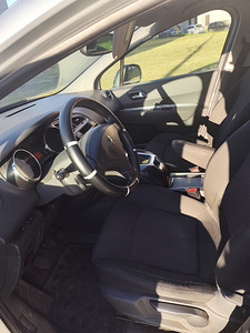 Peugeot 5008 (3 фото из 6)