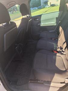 Peugeot 5008 (5 фото из 6)