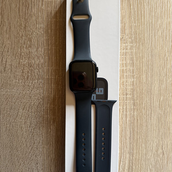 Apple Watch SE 2-го поколения 44 мм
