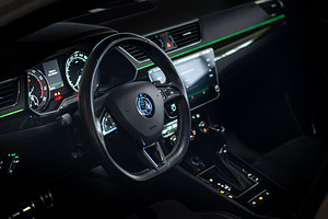 Skoda Superb SportLine (5 foto / 14)
