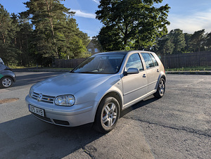2000 Volkswagen Golf 4 (1 фото из 9)