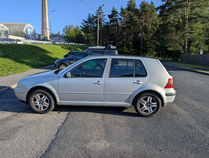 2000 Volkswagen Golf 4 (3 фото из 9)