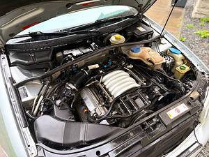 AUDI A4 / АВТОМАТ / РЕГ. СБОР ОПЛАЧЕН / ТО 04.2027 (5 фото из 14)