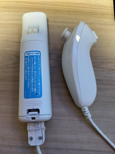 Nintendo Wii remote (2 foto / 3)