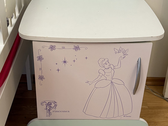 Детская мебель с принцессами Disney