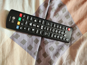 Телевизор LG 32" (2 фото из 3)