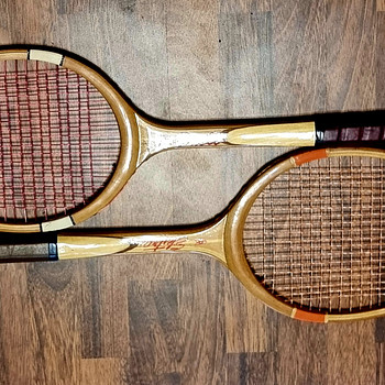 Nõukogudeaegsed puidust tennisereketid "Ekstra" ja "Duell"