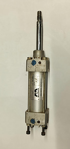 Topelttoimeline pneumosilinder (5 foto / 6)